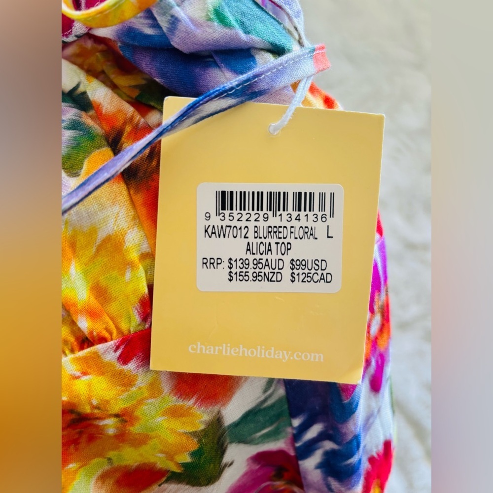 NWT Charlie Holiday Blurred Floral Alicia Top Size Large - Picture 4 of 4
